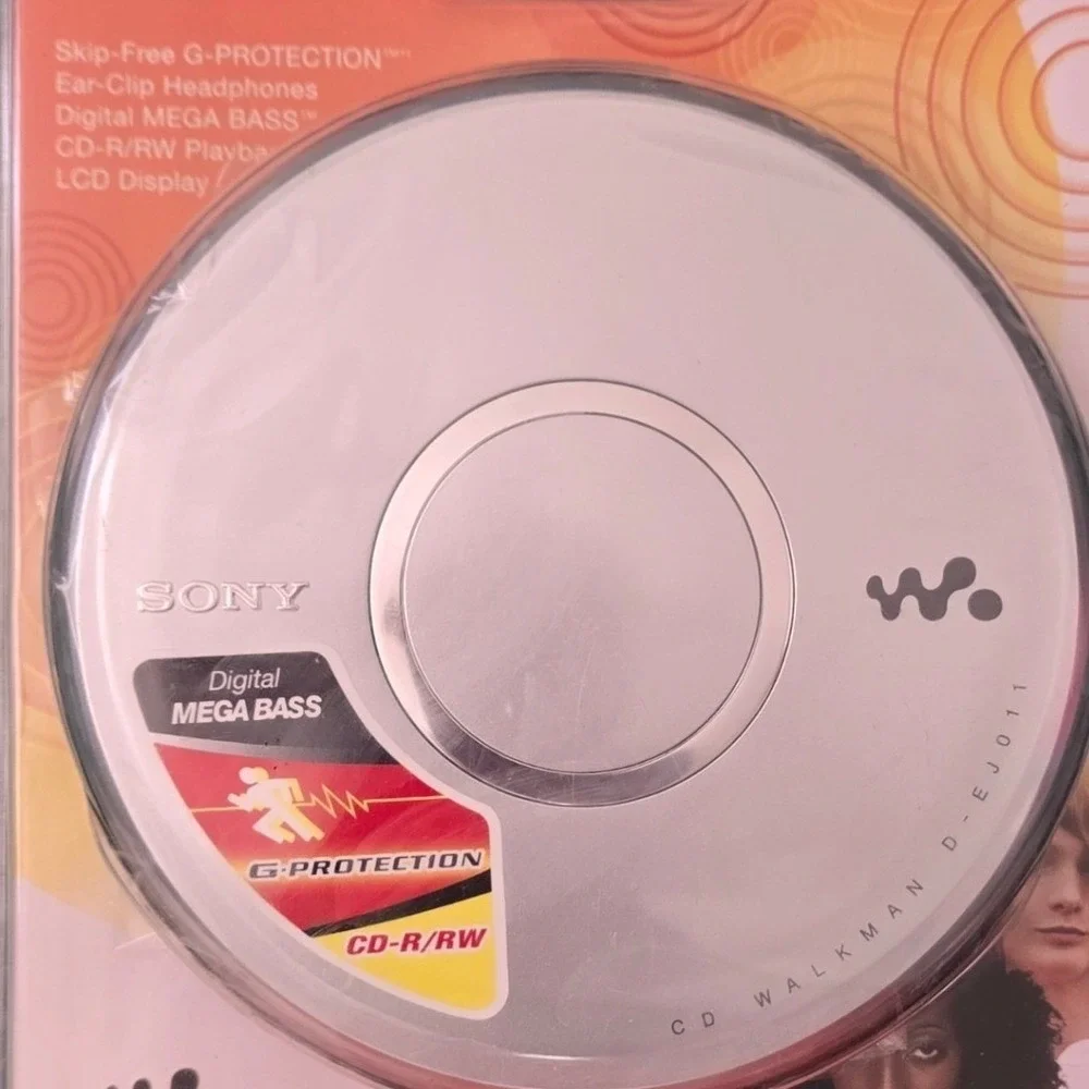 Sony D-EJ011 Portable CD Walkman Silver G-Protection Digital Mega Bass New NOS